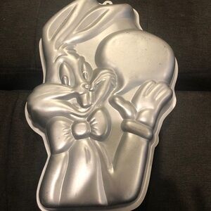 Wilton Cake Pan Bugs Bunny